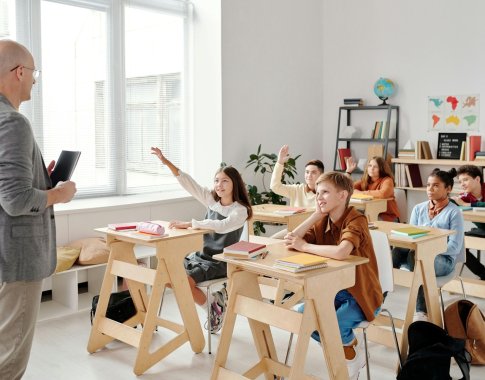 Vaikų rezultatus lemia ne tik mokytojai: ką Singapūras ir Estija daro kitaip?