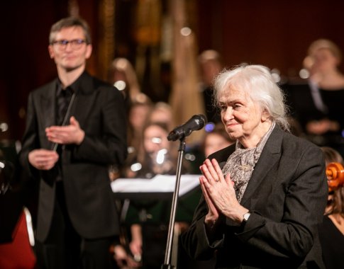 Poetė Ramutė Skučaitė: „Tai – visai ne pasakaitė, įsitikinsit paskaitę!“