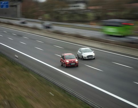 Greičio viršijimas keliuose − greičiau taisyklė nei išimtis