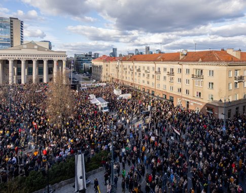 Davidonytė apie 10 tūkst. žmonių sutraukusį „Šalin rankas nuo laisvo žodžio“: gal tai ne paskutinis protestas
