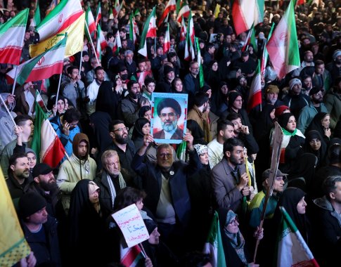 Khamenei: Iranas nesiekia kariauti, tačiau gins savo teises