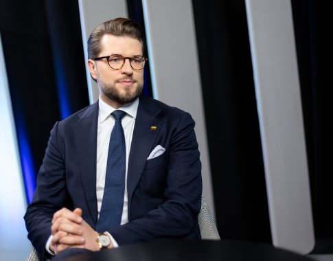 Savickas: Skvernelis turėtų atsisakyti teisinės neliečiamybės