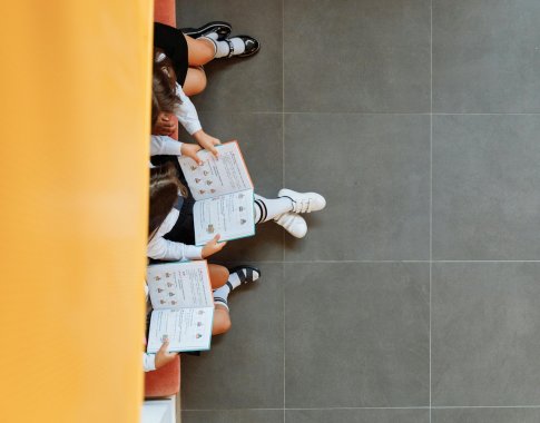 Ne prievolė, o malonumas: skaitymo revoliucija mokyklose