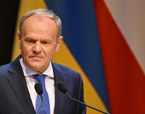 Tuskas: paliaubos vien tam, kad Maskvoje vyktų karinis paradas – absurdas