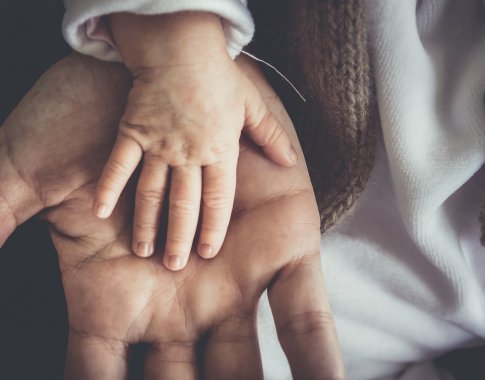 Mokslininkai tiria tėvystės perdegimą: ką apie ilgalaikį stresą pasako kūno reakcijos