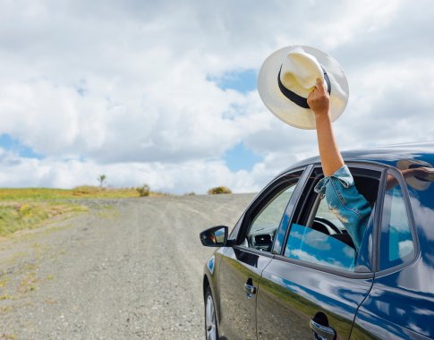 Ruošiatės į ilgesnę kelionę automobiliu − ekspertai pataria nedaryti šių brangių klaidų