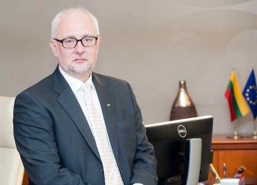 Diena su mokyklos-daugiafunkcio  centro direktore Vilma Petruliene