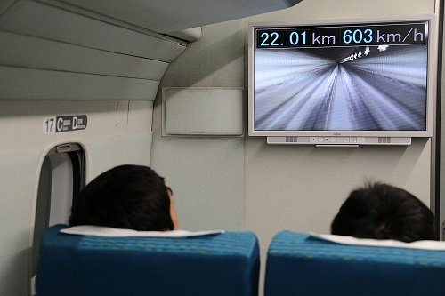 Japonijoje traukinys pasiekė pasaulinį greičio rekordą