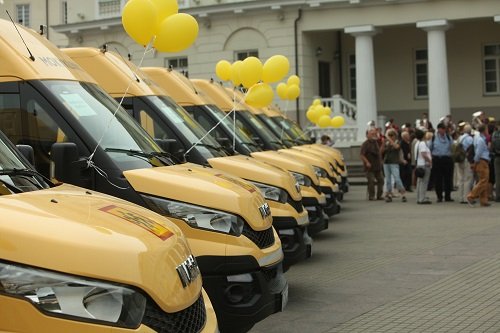 Savivaldybėms perduoti dar 48 nauji mokykliniai autobusai