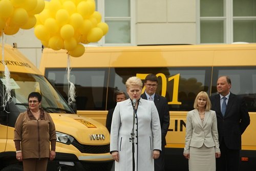 Savivaldybėms perduoti dar 48 nauji mokykliniai autobusai