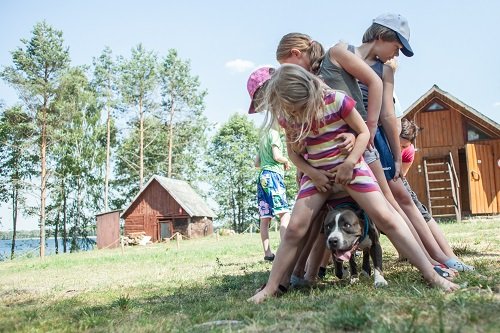 Šventus darbus kurianti bendrystė