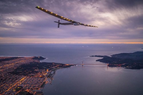 „Solar Impulse" sėkmingai perskrido Ramųjį vandenyną