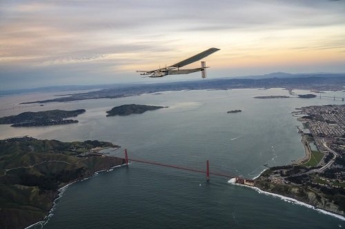 „Solar Impulse" sėkmingai perskrido Ramųjį vandenyną