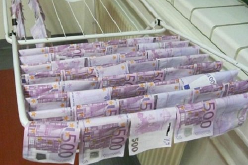 Nuspręsta atsisakyti 500 eurų banknotų Nuspręsta atsisakyti 500 eurų banknotų