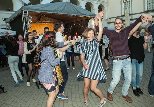 Sostinėje - folkloro festivalis „Skamba skamba kankliai"