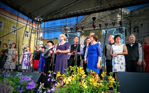 Sostinėje - folkloro festivalis „Skamba skamba kankliai"