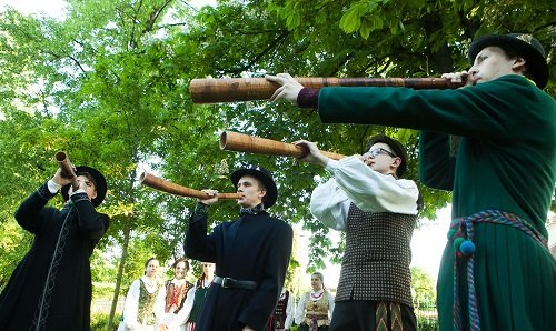 Sostinėje - folkloro festivalis „Skamba skamba kankliai"