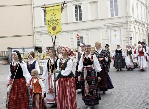 Sostinėje - folkloro festivalis „Skamba skamba kankliai"