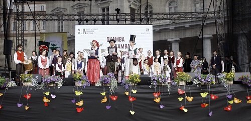 Sostinėje - folkloro festivalis „Skamba skamba kankliai"