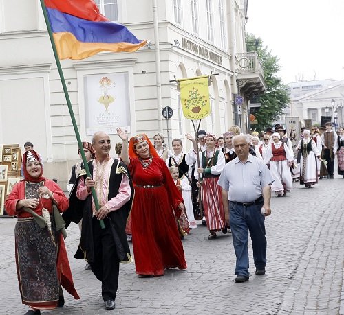 Sostinėje - folkloro festivalis „Skamba skamba kankliai"