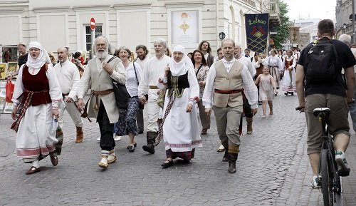 Sostinėje - folkloro festivalis „Skamba skamba kankliai"