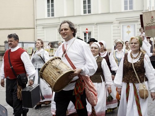 Sostinėje - folkloro festivalis „Skamba skamba kankliai"