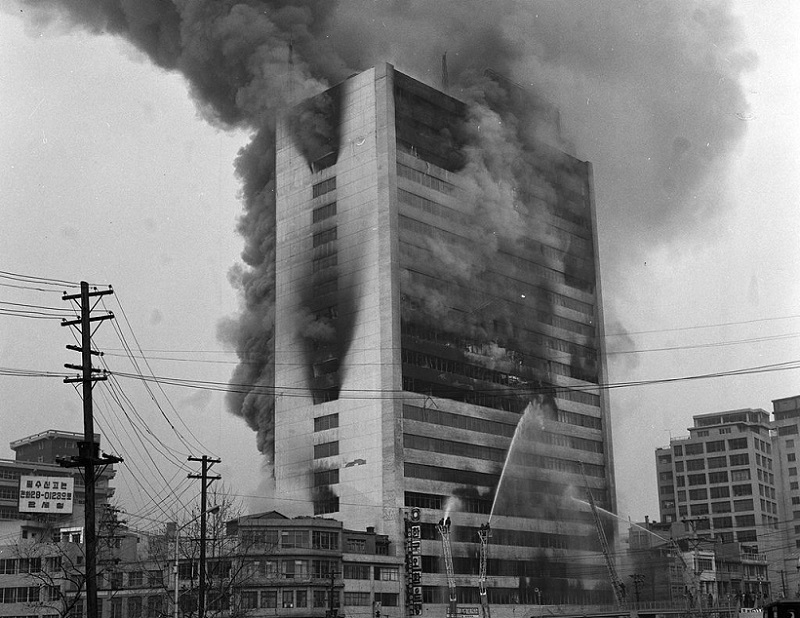 „Savaitė“: dangoraižių gaisrai kartojasi nuolat