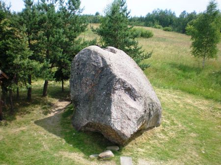 Unikalūs uolienų pavyzdžiai – akmenys