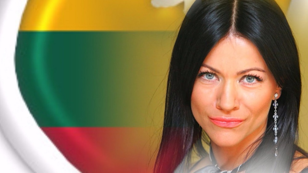 Dainininkė Aistė Pilvelytė ragina prašyti pagalbos