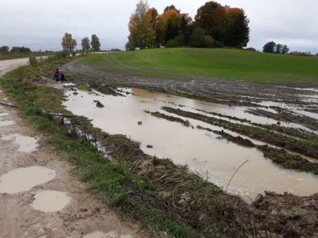 Įmirkęs dirvožemis sukels problemų net ir žiemą