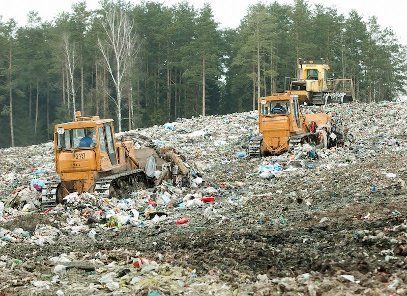 Šiukšlių kalnus rūšiuosime ar deginsime?