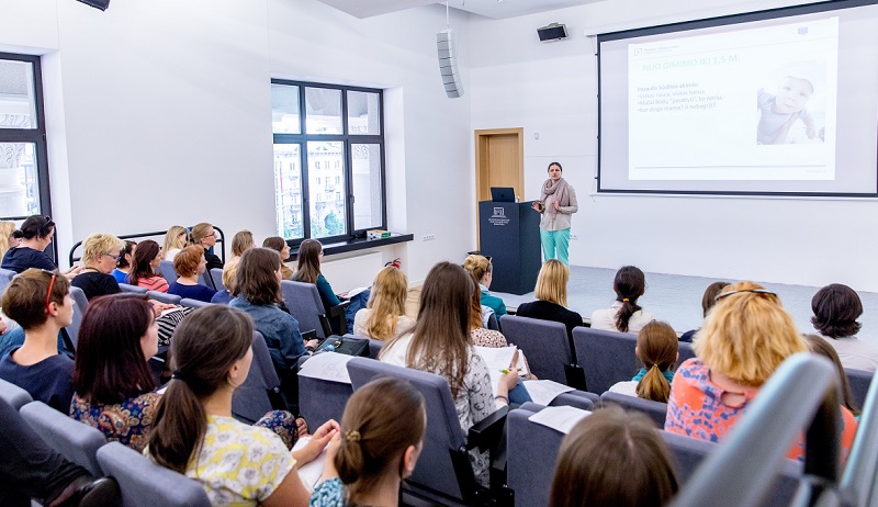 “Tėvų linijos” psichologė: krizių galima išvengti