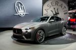 Naująjį „Maserati Levante Trofeo“ varo „Ferrari“