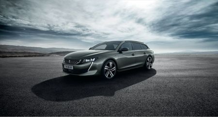 Naujasis „Peugeot 508 SW”: reveransas moterims