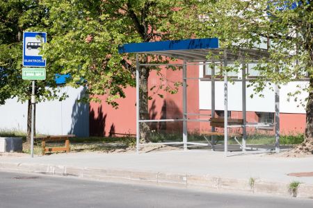 Vilniaus viešojo transporto stotelėse – nauji paviljonai