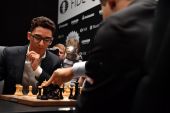 Kovoje dėl pasaulio šachmatų karūnos - trečios lygiosios