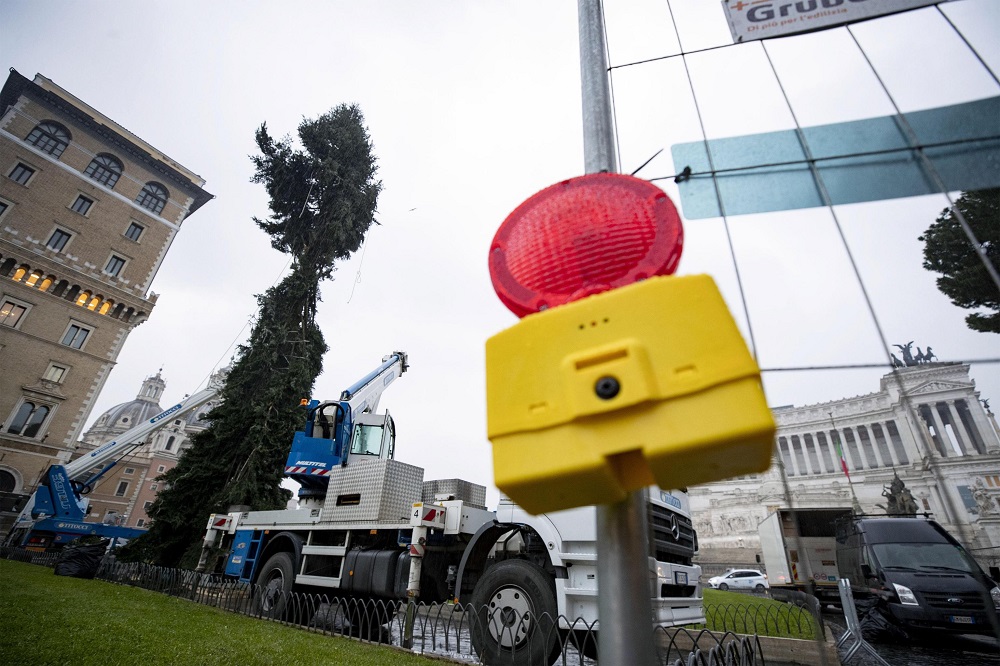 Italai vėl nepatenkinti Kalėdų egle Romos centre