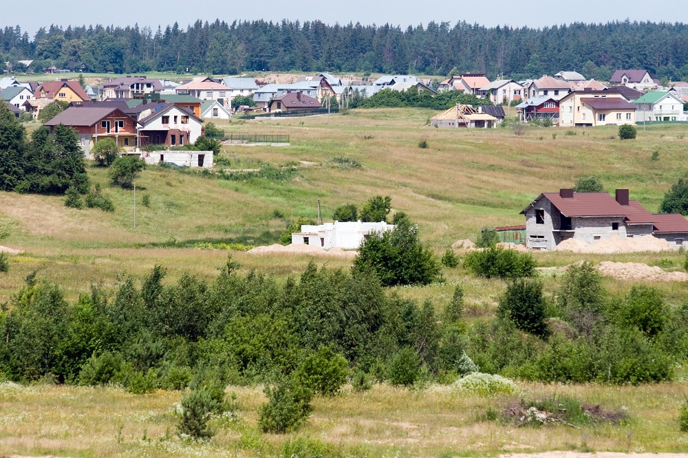 Šiandienos aktualijos: medikų pagalba telefonu, demografinė viltis ir emigrantų pinigų upė