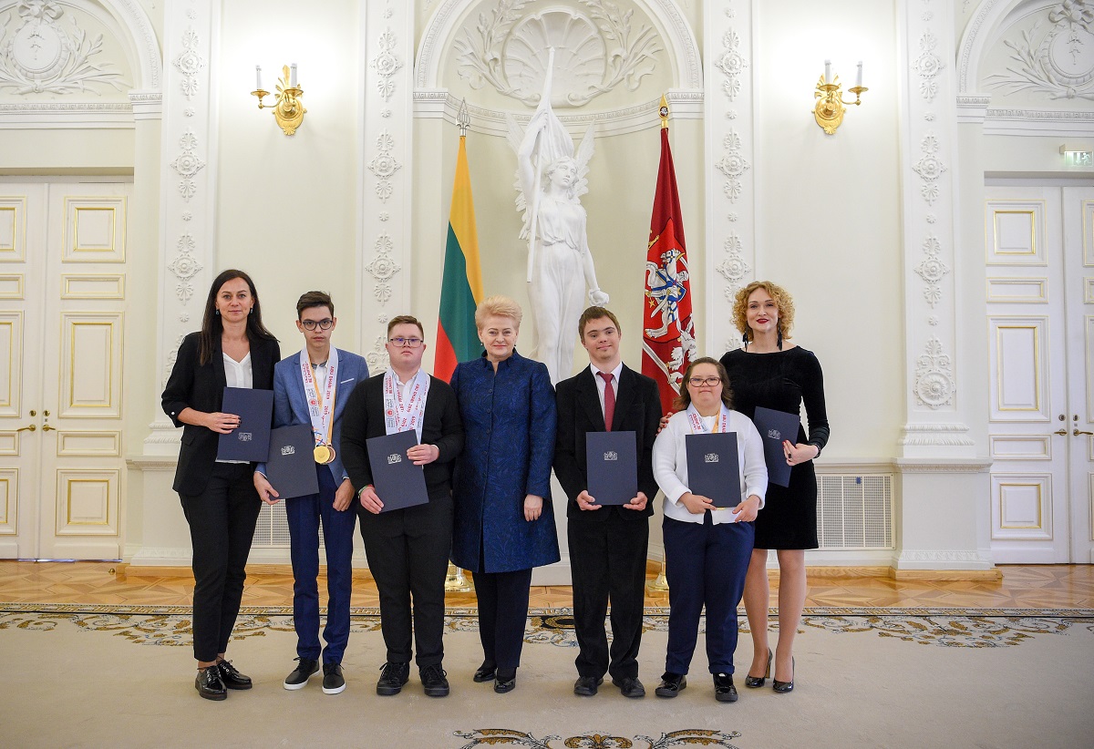 D.Grybauskaitė pasveikino specialiojoje olimpiadoje 28 medalius iškovojusią Lietuvos rinktinę