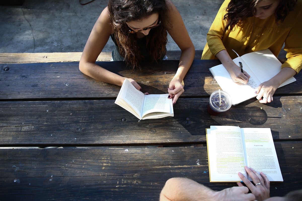 Baigiantiems mokslus ir studijas: ką reikia žinoti apie mokesčius?