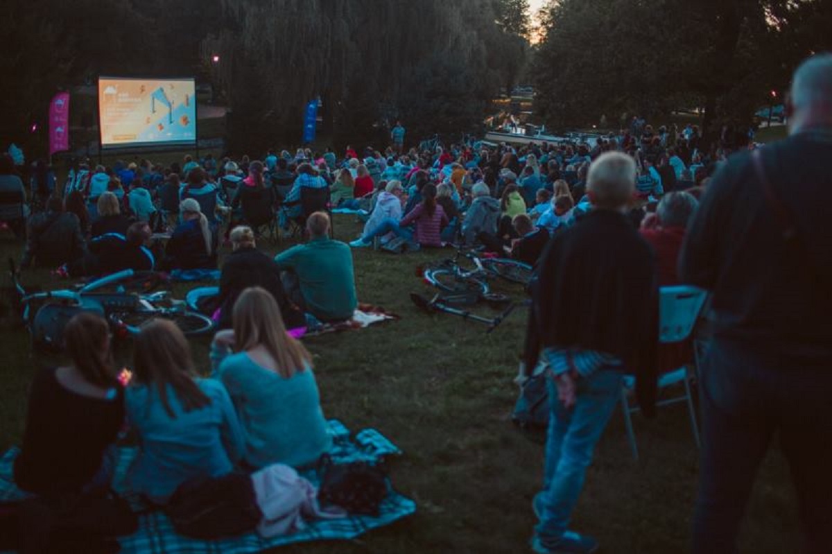 Lietuvą apvažiuosiantis „Kino karavanas“ skelbia vasaros maršrutą