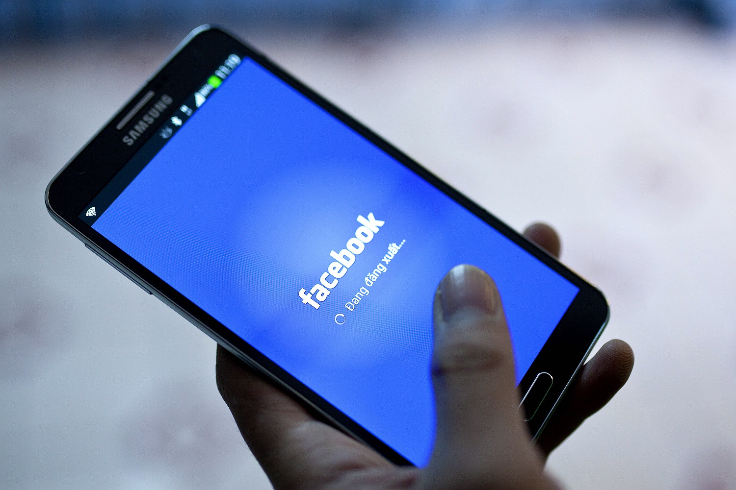 „Facebook“ klausėsi „Messenger“ programėle siunčiamų garso įrašų