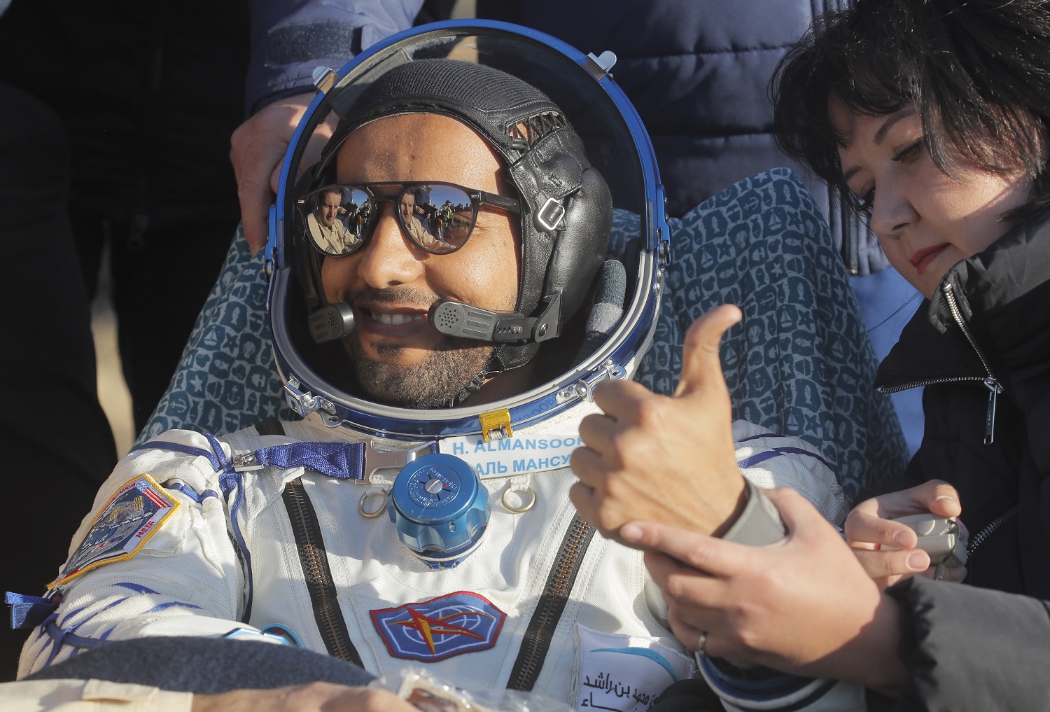 Į žemę grįžo pirmasis Jungtinių Arabų Emyratų astronautas