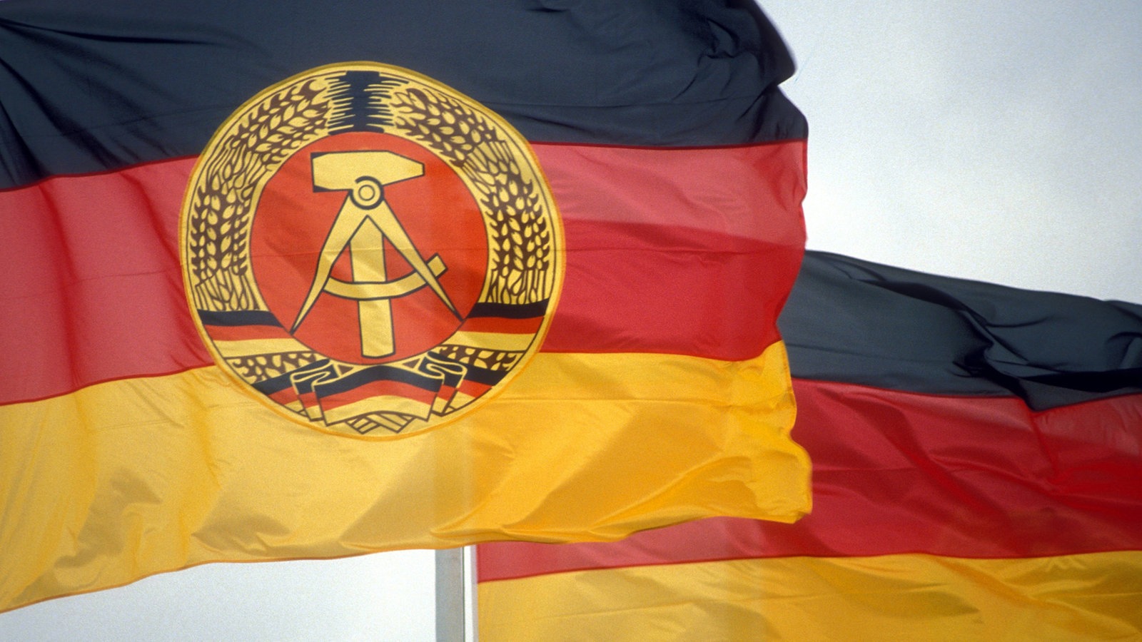 Savaitės kalendorius: atidarytas „Mulen Ružas“, įkurta VDR Rytų Vokietijoje ir kiti svarbūs įvykiai