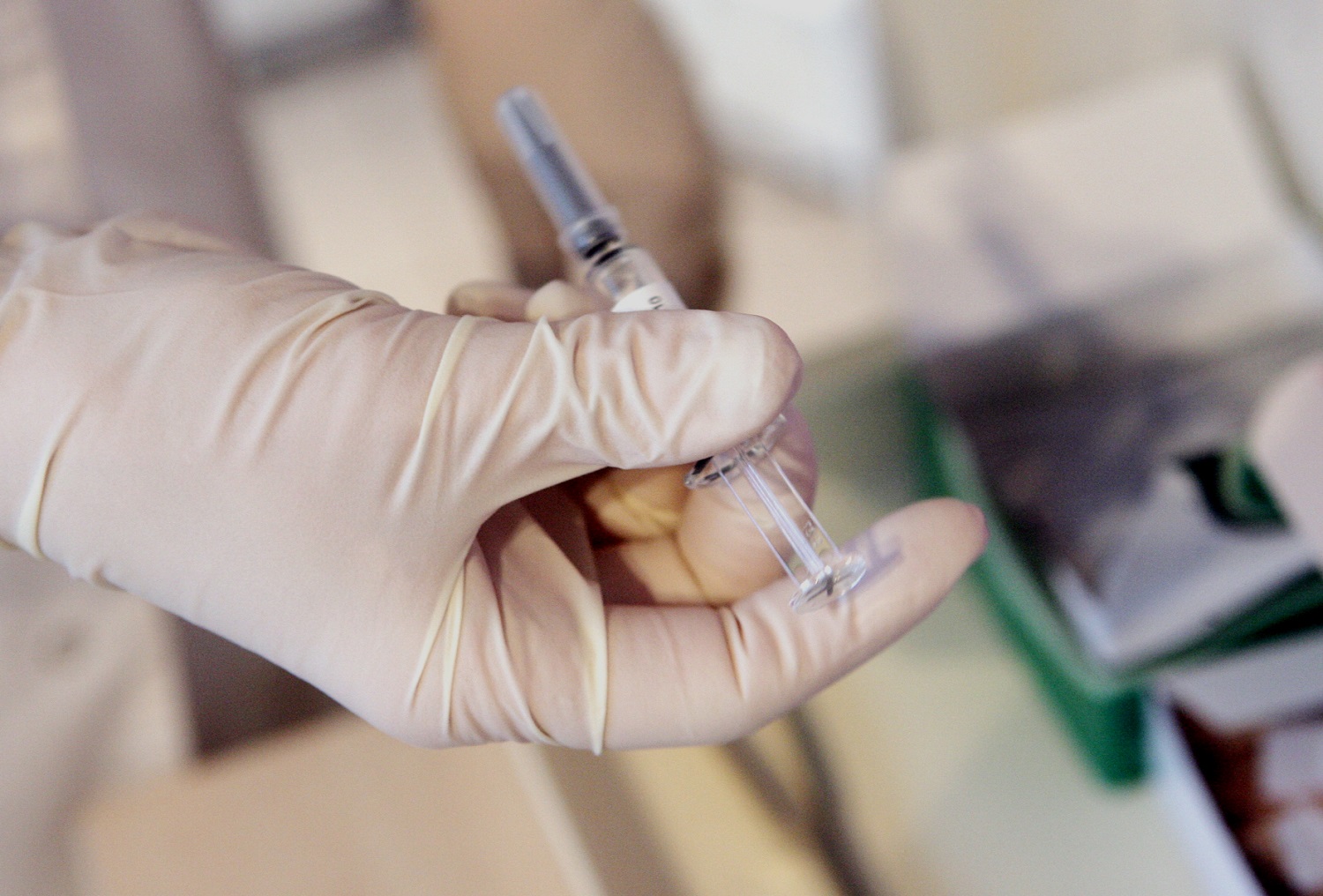 Valstybinė ligonių kasa: pirmoji gripo vakcinų dalis jau pasiekė Lietuvą