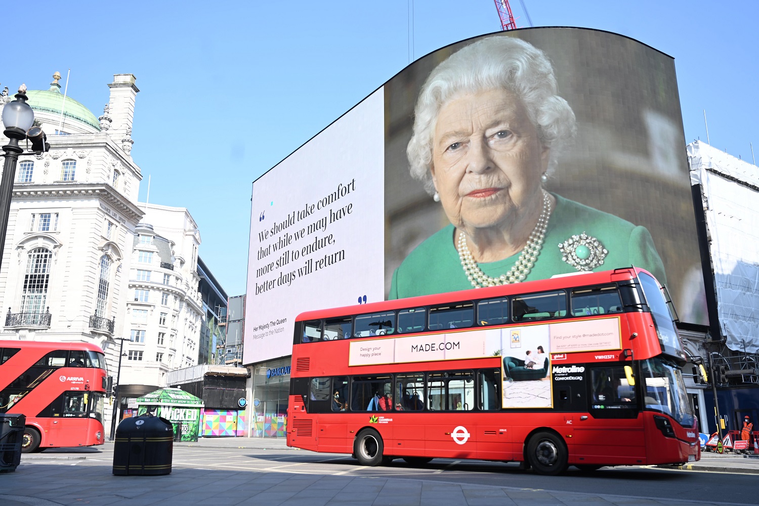 Jungtinės Karalystės karalienė Elžbieta II švenčia 94-ąjį gimtadienį