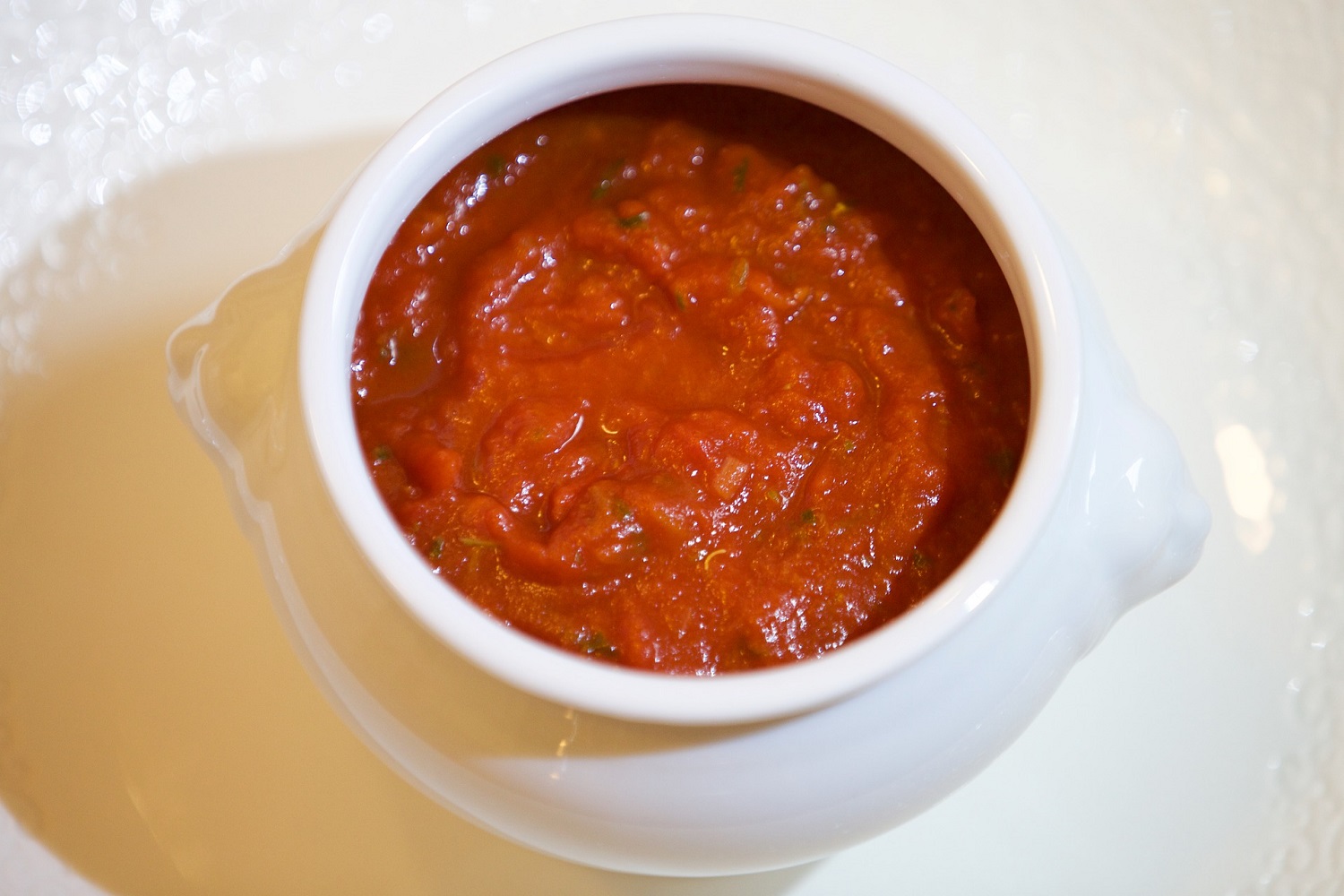 Pomidorų padažas ir kečupas: kuo skiriasi ir kaip pasigaminti patiems? 