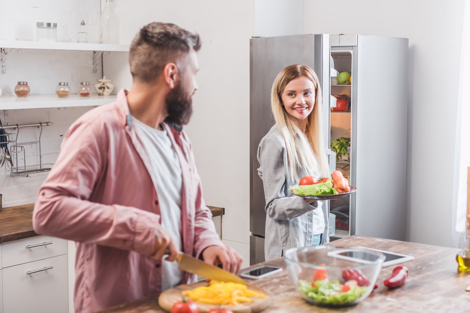 Naudingi patarimai: kaip ilgiau šaldytuve išsaugoti maisto šviežumą