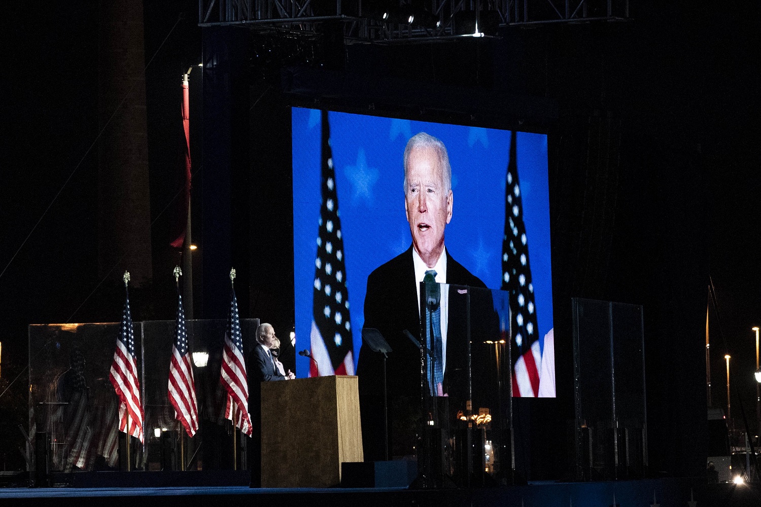 J. Bidenas pagerino B. Obamos balsų rekordą, bet naujas JAV prezidentas dar neaiškus