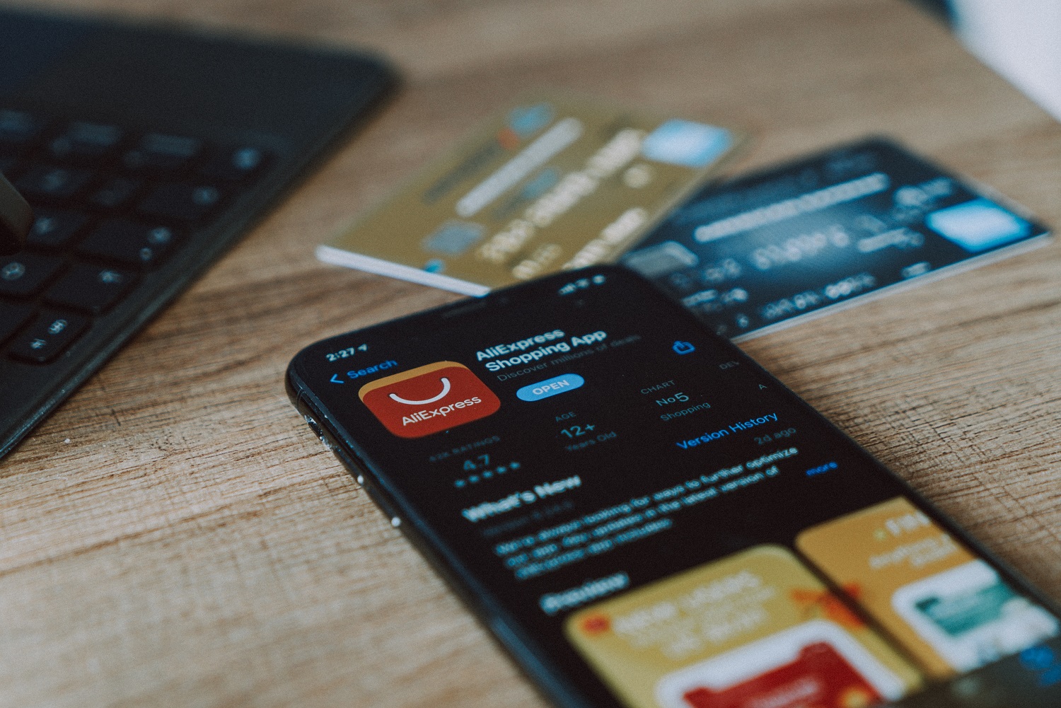 Interneto prekybos šuolis traukia sukčių dėmesį: kaip netapti jų taikiniu? Interneto prekybos šuolis traukia sukčių dėmesį: kaip netapti jų taikiniu?
